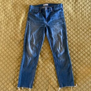 Madewell high-rise skinny jeans in size 29.